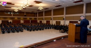 พิธีแนะนำตัวผู้บังคับบัญชา และหัวหน้าหน่วยขึ้นตรง กองบิน ๔๑