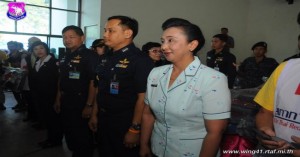 รองผู้อำนวยการ สำนักงานนโยบายเเละเเผน กรมกิจการพลเรือนทหารอากาศ ผู้เเทน เจ้ากรมกิจการพลเรือนทหารอากาศ และคณะ ช่วยเหลือผู้ประสบภัยหนาว