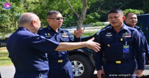  ผู้บังคับการกองบิน ๔๑ ให้การต้อนรับประธานกรรมการบริหารงานพระมหาธาตุเจดีย์ และคณะ