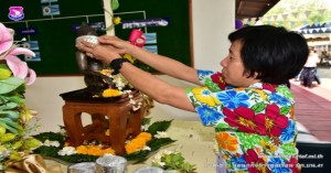พิธีดำหัวสระเกล้าศูนย์ฟื้นฟูสมรรถภาพผู้ติดยาเสพติด กองบิน ๔๑ เนื่องในวันสงกรานต์ ปี ๒๕๖๒