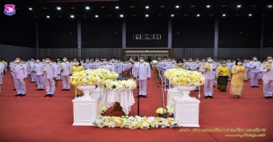 พิธีจุดเทียนเพื่อน้อมรำลึกในพระมหากรุณาธิคุณพระบาทสมเด็จพระบรมชนกาธิเบศร มหาภูมิพลอดุลยเดชมหาราช บรมนาถบพิตร