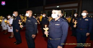 พิธีจุดเทียนเพื่อน้อมรำลึกในพระมหากรุณาธิคุณพระบาทสมเด็จพระบรมชนกาธิเบศร มหาภูมิพลอดุลยเดชมหาราช บรมนาถบพิตร