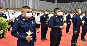 พิธีจุดเทียนเพื่อสดุดีพระเกียรติคุณและน้อมรำลึกในพระมหากรุณาธิคุณของพระบาทสมเด็จพระบรมชนกาธิเบศร มหาภูมิพลดุลยเดชมหาราช บรมนาถบพิตร