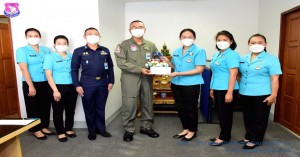 ชมรมแม่บ้านทหารอากาศ กองบิน ๔๑ ร่วมจำหน่ายดอกป๊อปปี้ เนื่องในวันทหารผ่านศึก ประจำปี ๒๕๖๕