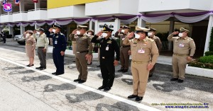 ผู้บังคับการกองบิน ๔๑ ให้การต้อนรับองคมนตรี