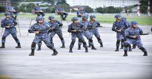 การตรวจสอบและประเมินผลกองทหารเกียรติยศกองทัพอากาศและการฝึกทางทหารประกอบดนตรี “ราชวัลลภเริงระบำ” (Hop to the Bodies Slams) ประจำปี 2567